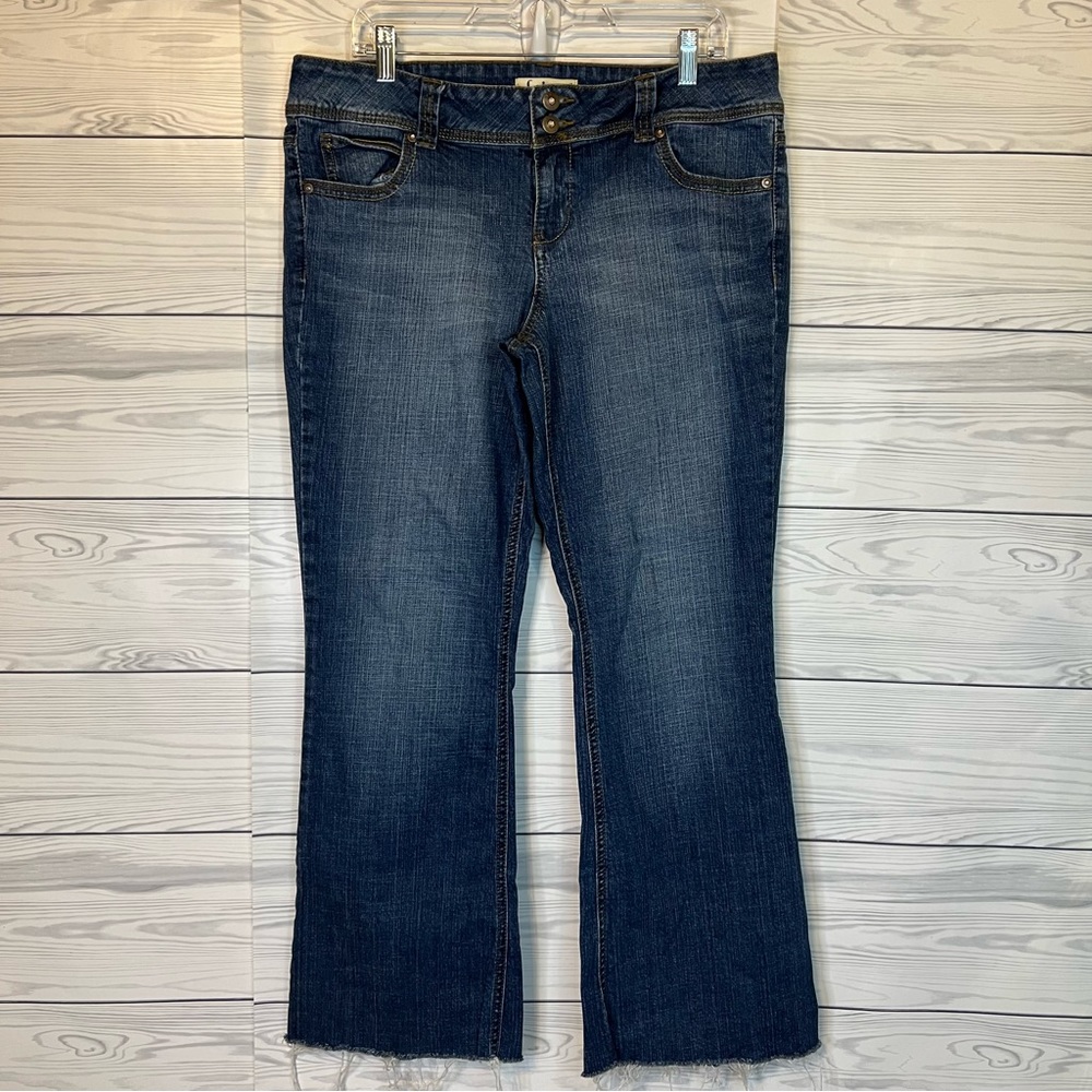 Size 17  L.e.i.  jeans